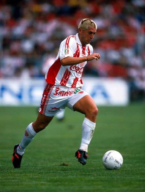 zuritajvz1's tweet image. #Necaxa una vez más pierde en la #LigaBBVAMX .
De vez en cuando es necesario recordar cuando esa camiseta la vestían jugadores con corazón ya que no solo la técnica juega ..."quiero el balón para hacer maravillas ,no el ridículo" 
🗣️🎙️⚽🇲🇽🇨🇱
#FuerzaRayos #Rayos