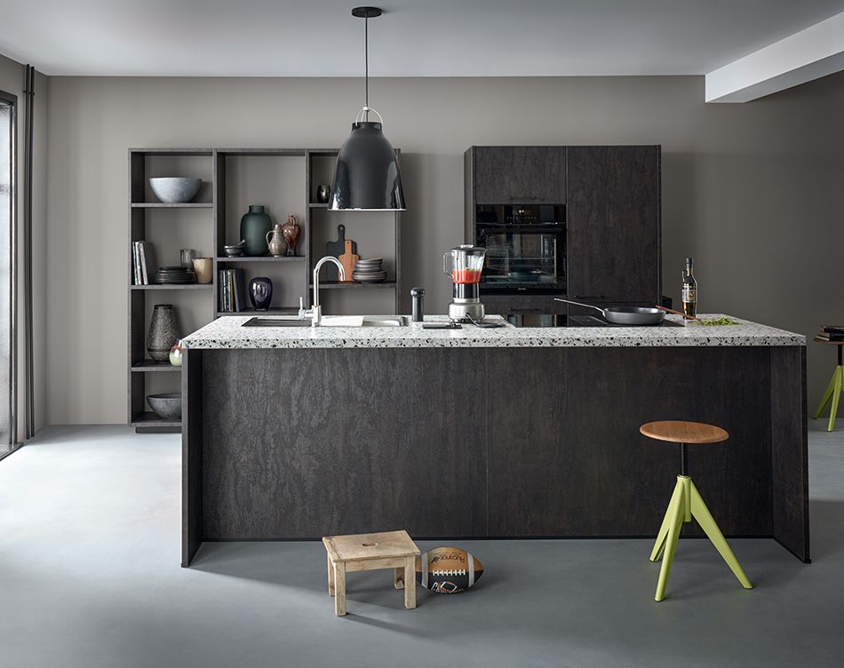 Timberfusion's tweet photo. Take your kitchen to the next century by adding some futuristic flourishes! 

Floating tables, gloss finishes and exposed glass displays helps complete the look.

We have kitchens in a huge range of styles and designs, so take a look at them here: https://t.co/HHHmAX8u5w https://t.co/4AgdiRZ4J1