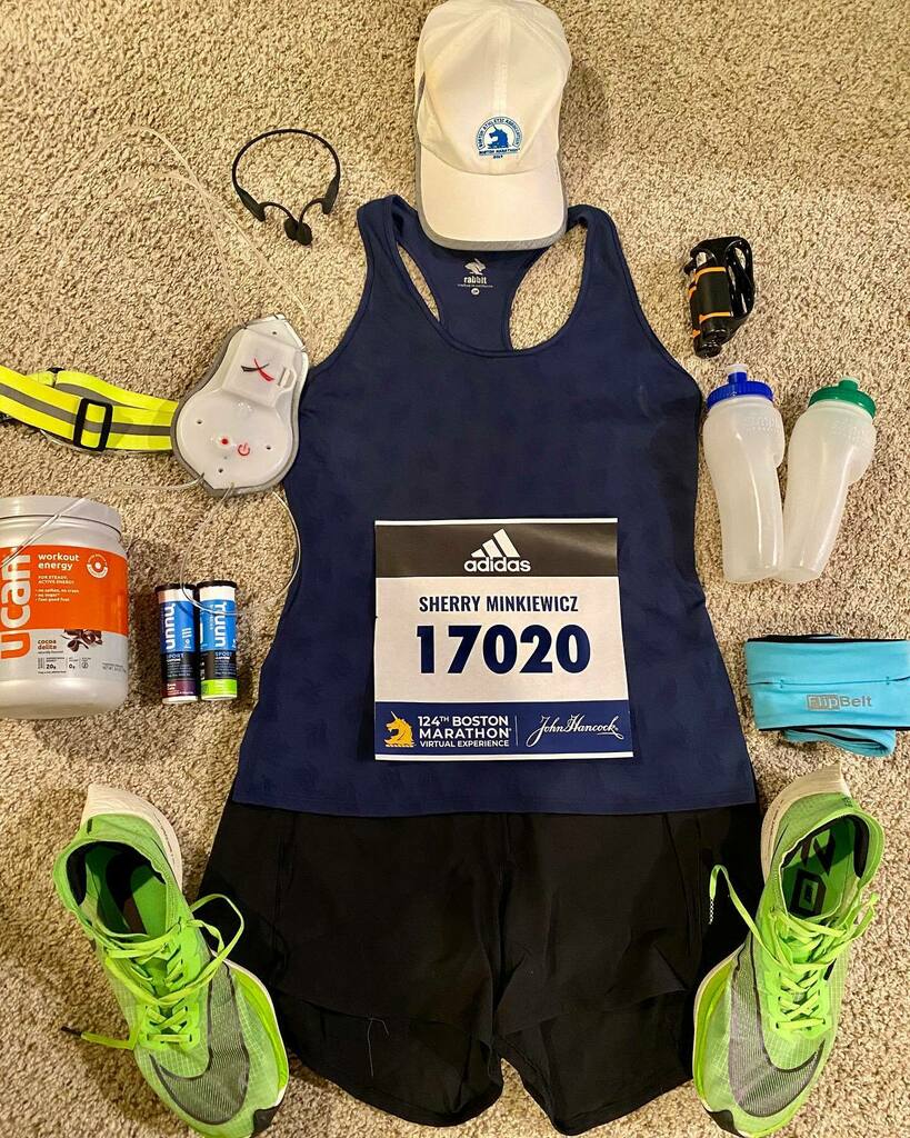 happyrunningmom's tweet photo. The air quality has improved so much and was 23 last time I checked, which is in the good range. Plan is to run my Boston Marathon Virtual early tomorrow morning. Here’s my flat runner. Ready to get this over with.🙂#bostonvirtualmarathon https://t.co/yF8vEIwuQv https://t.co/JNkWFkyggT