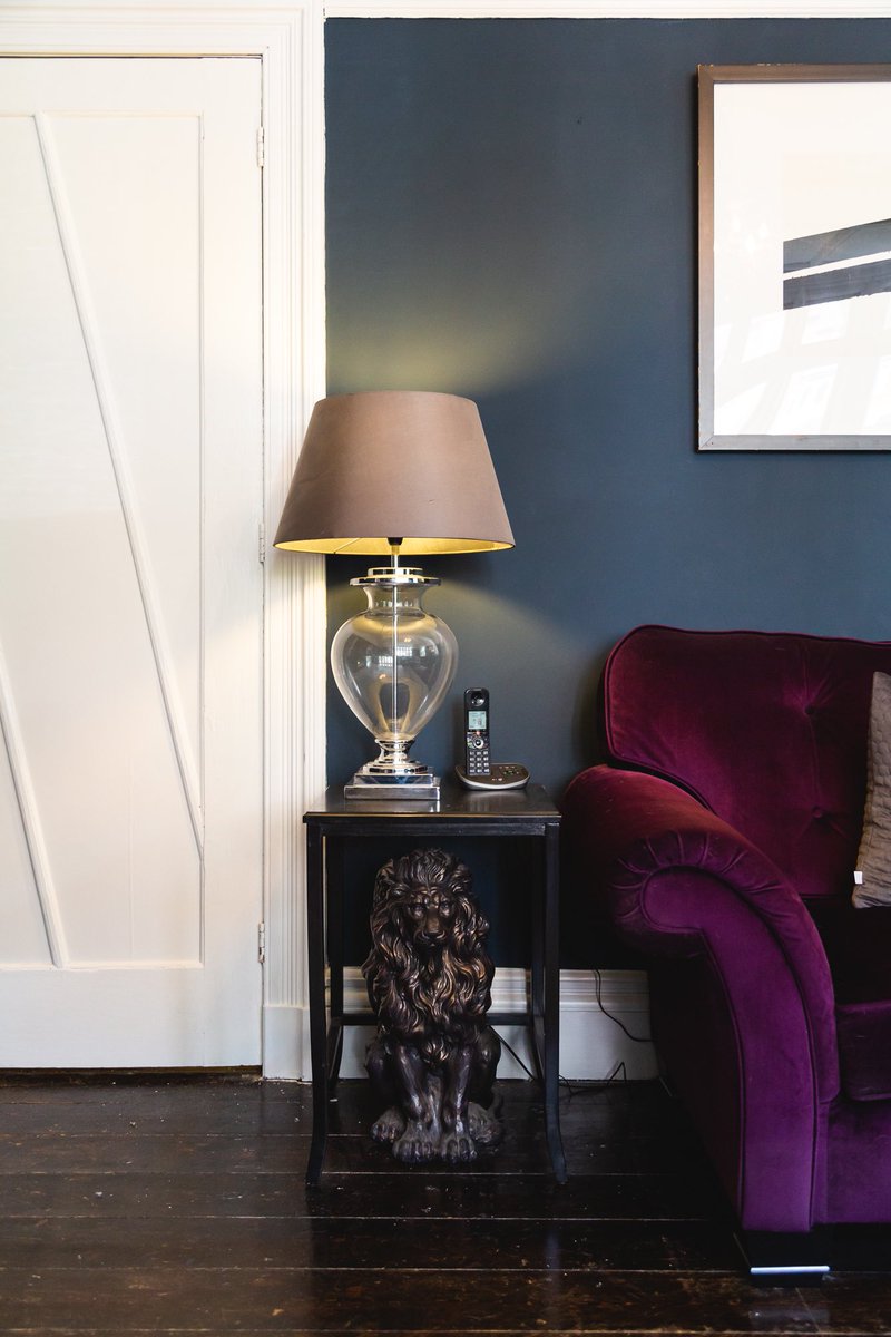 HHolmedale's tweet photo. Do you have/use your landline? I never use it these days but my Mum calls me on it, and sometimes my mother in law does and of course cold callers โ๏ธ
Happy Saturday guys ๐
#homestyling #homeaccounts #beautifulhomesfeature #interioraccounts #darkinteriors #landline https://t.co/kdcoH7u3EO