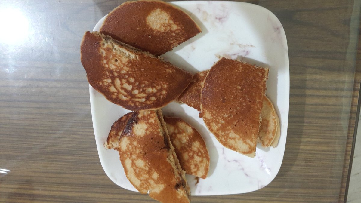 WonderNamya's tweet image. Mom was busy, I had craving to eat..Idea...Let's make Dora Cakes...yummylicious, no wonder why Doremon loves it @WonderAnanya @Vinushamk2 @klnamya @piyush0495 

#SaturdayMorning # HappyVibes #ICanCook