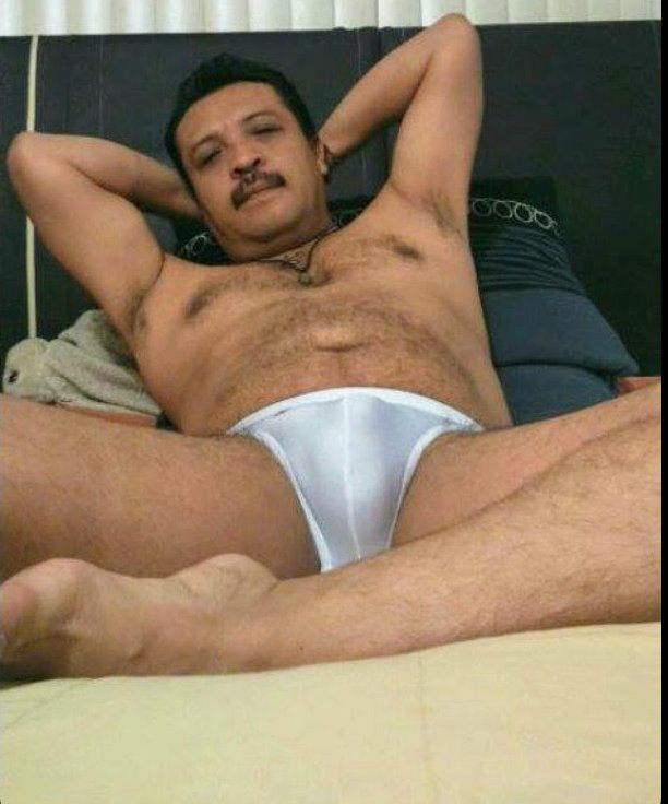 maduromorbosos's tweet photo. Que les parece este maduro y su tremendo pedazo !! https://t.co/8Hs1oMTFSq