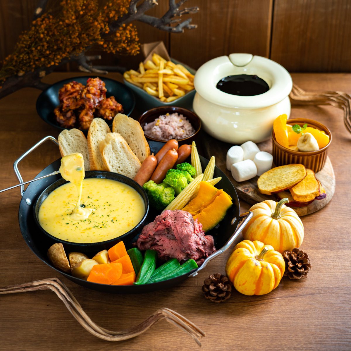 YR_CAFE's tweet photo. トリックオアトリート🎃
今年もハロウィン食べ放題やります❣️
昨年よりさらにグレードUP‼️
チョコフォンデュも一緒にお召し上がりください❤️
#yrcafe #yr #cafe #犬山 #犬山城下町
#ハロウィン #パンプキンチーズフォンデュ #食べ放題 https://t.co/KFoAzQMXuT