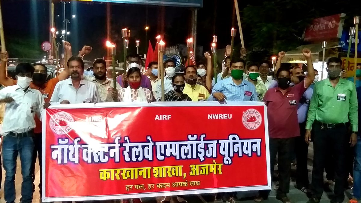 Laxmi29107462's tweet photo. #SaveRailwaySaveNation 
@Shiva_G_Mishra
@MukeshM14687476 
@BhupendraNWREU https://t.co/xONG4Jesnx