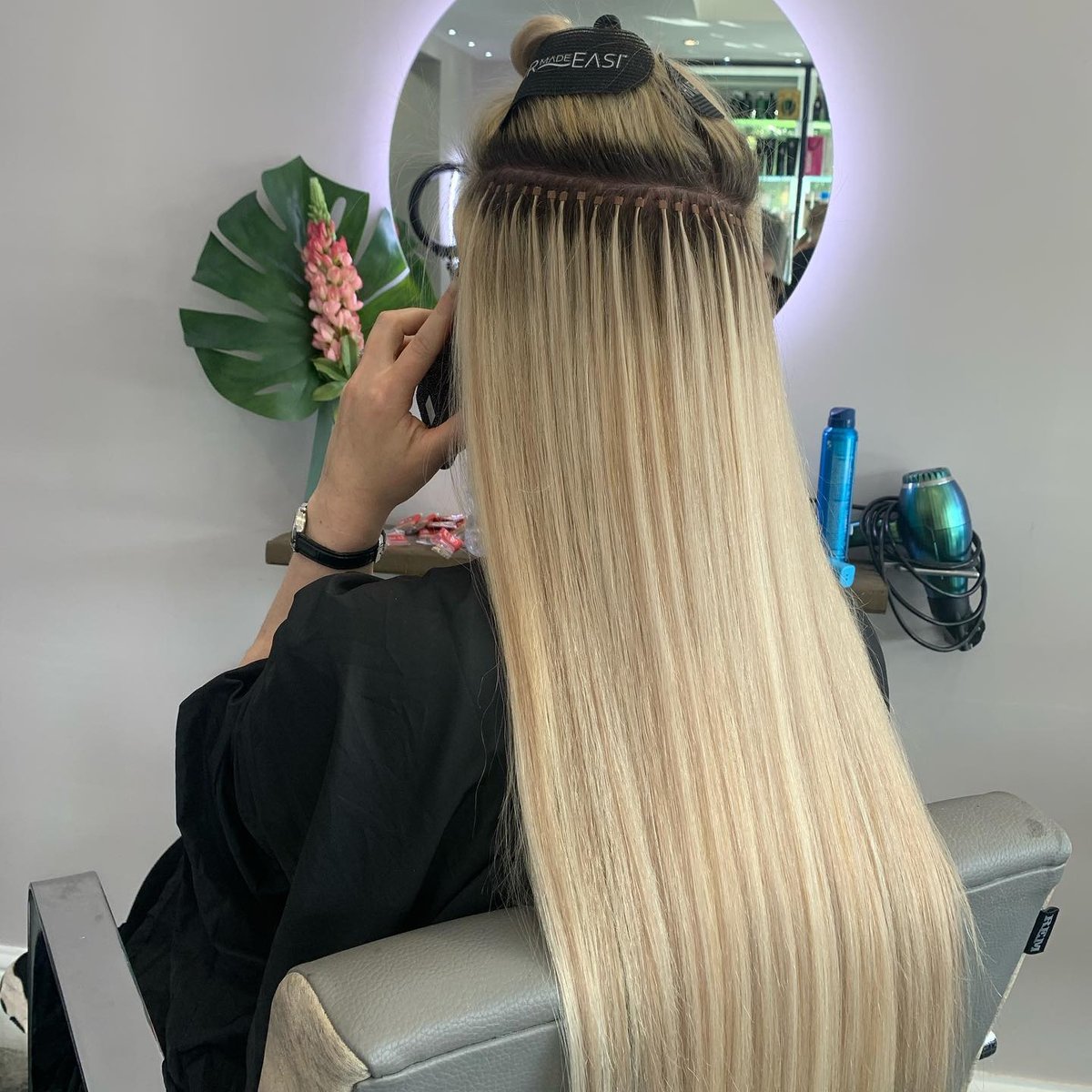 𝚂𝚊𝚝𝚞𝚛𝚍𝚊𝚢 𝚒𝚗 𝚝𝚑𝚎 𝚂𝚊𝚕𝚘𝚗⁠⠀

Perfect placement from @elysium_hairandbeauty and great use of <a href="/hairmadeeasi/">Hair Made Easi</a> Easi Grips.

Give them a try: bit.ly/2FGr1Hw

#hairrehablondon #hairmadeeasi #extensionistspecialist