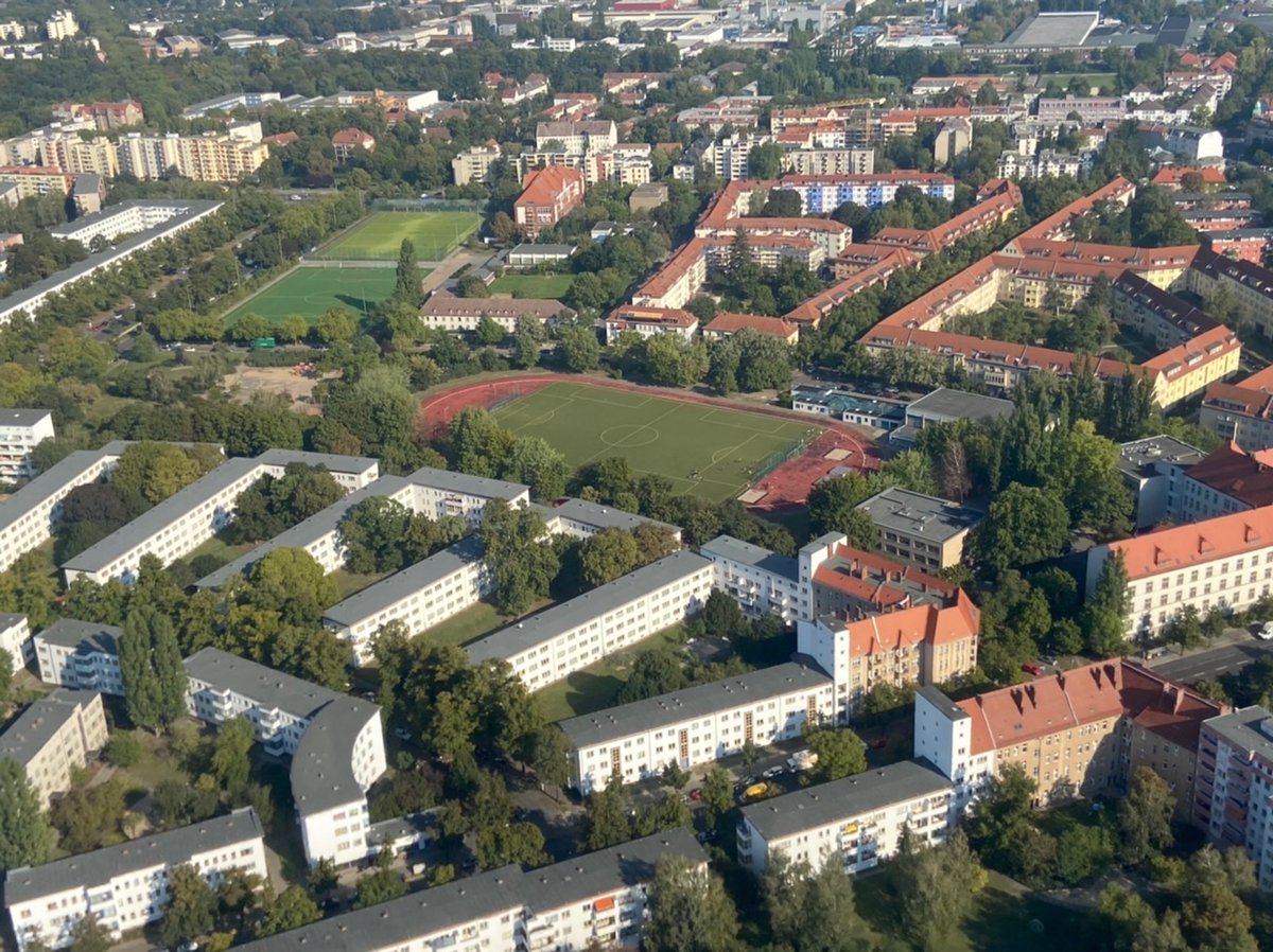 TociZS's tweet image. #Berlin has an urban airport and when you fly in and out you can see the #urbanpatterns from the air. Wide streets, buildings in urban patches of the immense primeval forest that once stretched across the European plains. #urbanmorphology #urbanform