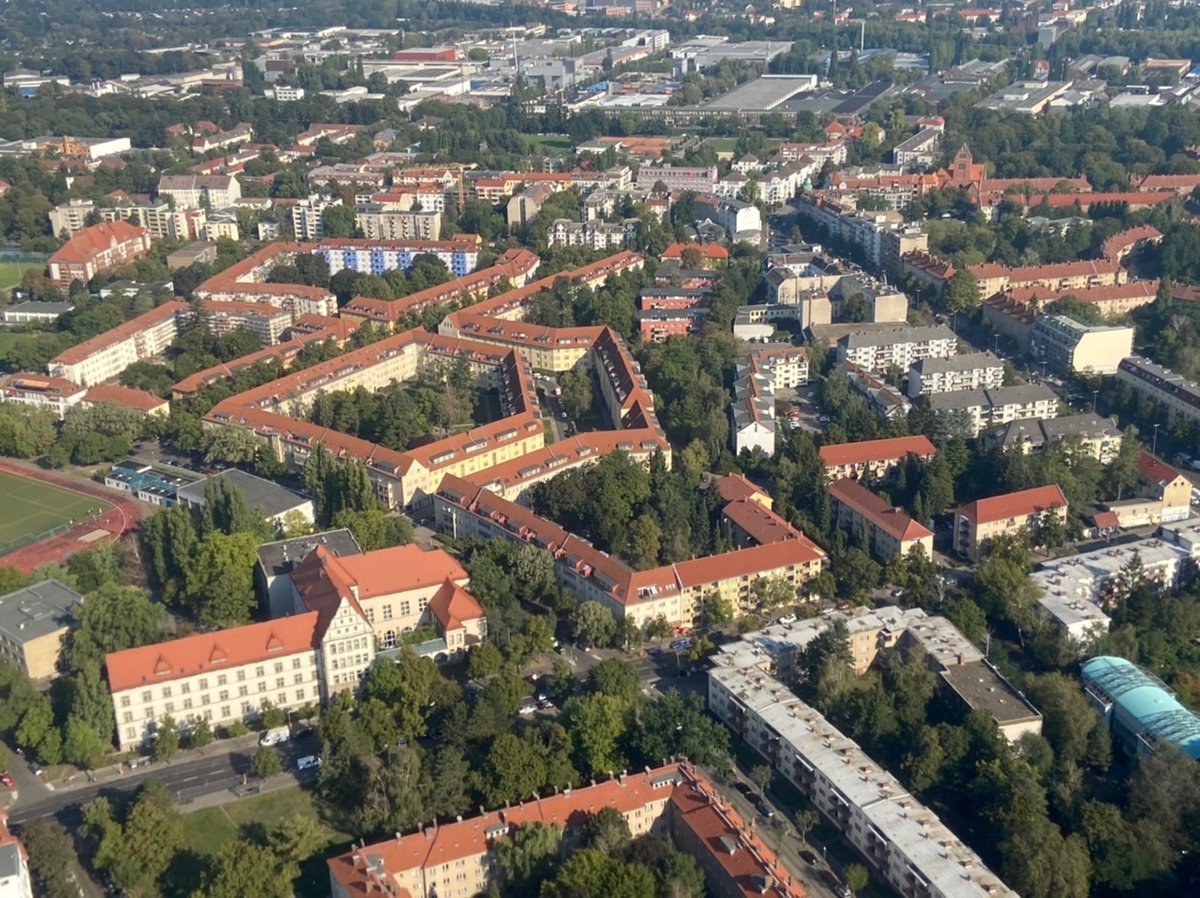 TociZS's tweet image. #Berlin has an urban airport and when you fly in and out you can see the #urbanpatterns from the air. Wide streets, buildings in urban patches of the immense primeval forest that once stretched across the European plains. #urbanmorphology #urbanform