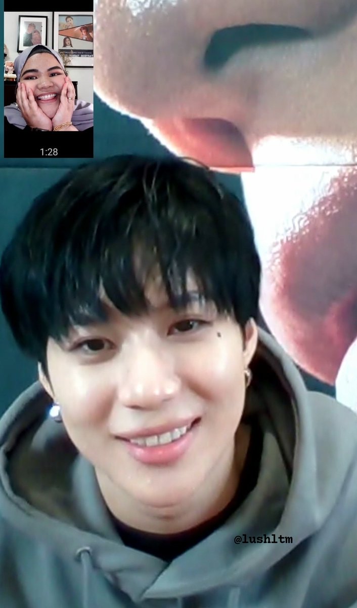 200919 Taemin Video Call Fansign : i like the part when you do this (i wasnt supposed to smile that widely BUT HAHAHA): *does that action* *puts down hand* *does that action again and said* i am your boyfriend 6v6