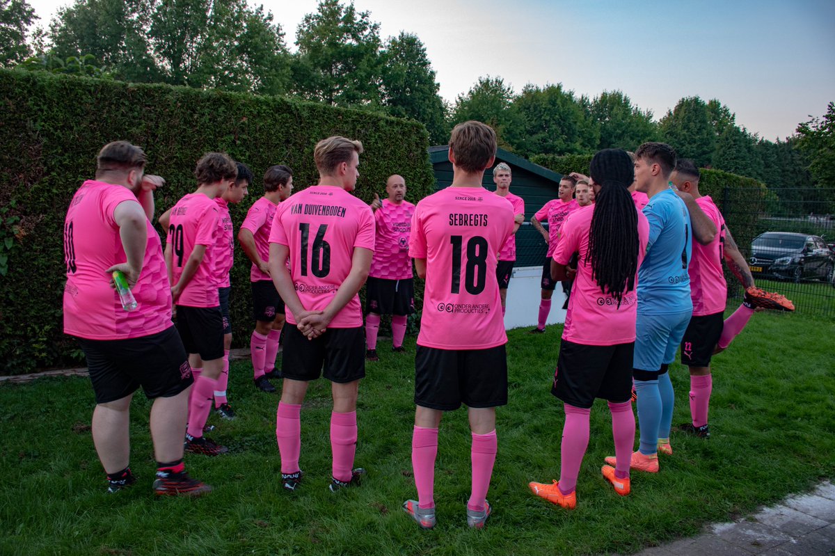 ALS JE DEZE VIDEO NIET KIJKT HEB JE HEM NIET GEZIEN: youtu.be/9adFRIGbVEU #creatorsfc #morethanfootball