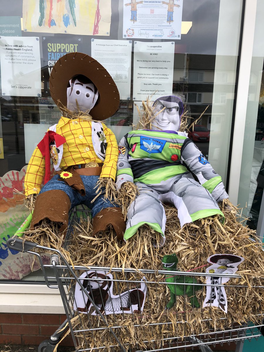 Sarah Roberts tweet media