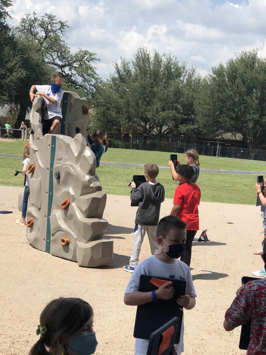 MrsBatllesClass tweet media