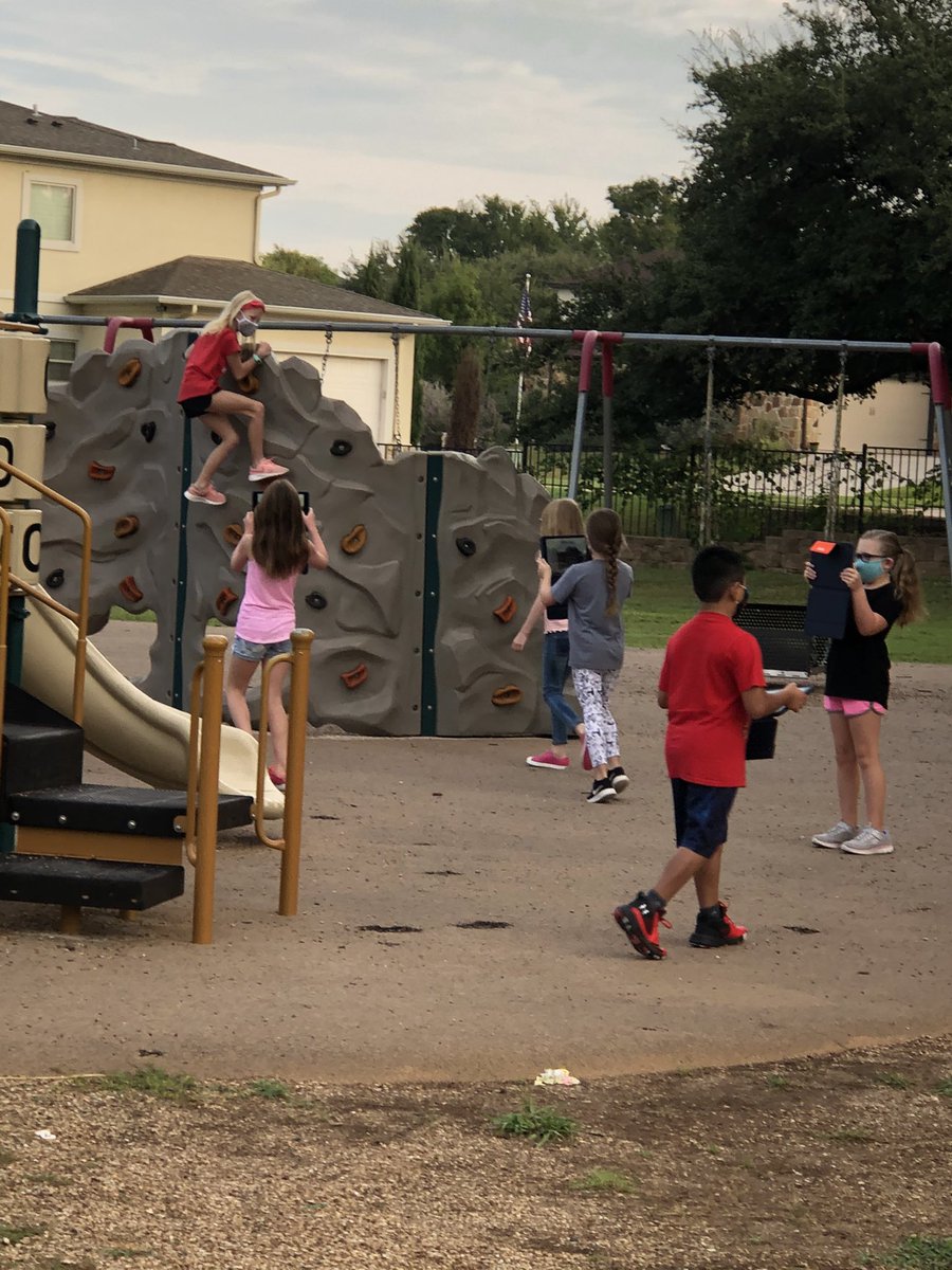 MrsBatllesClass tweet media