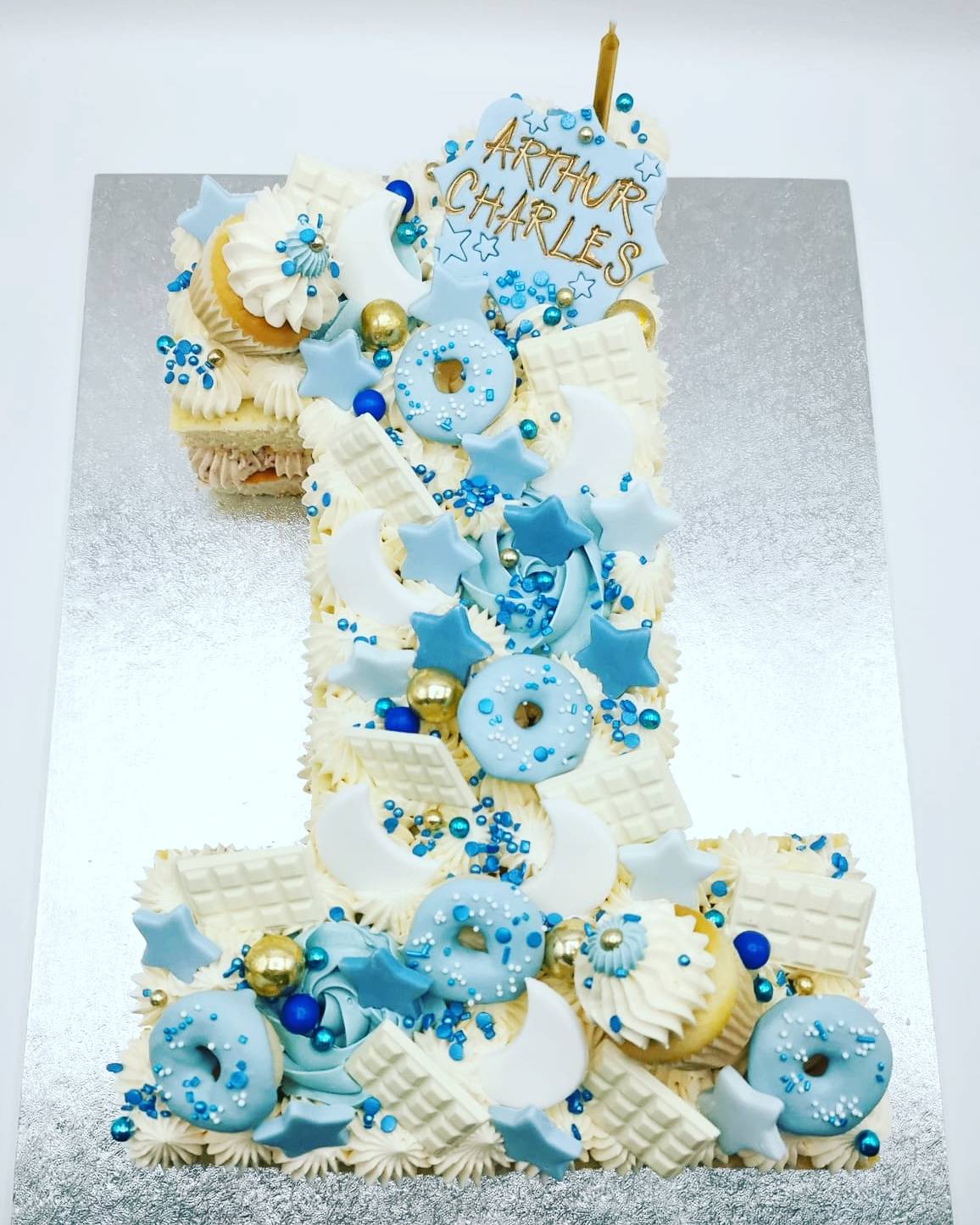 Fancier Cakes En Twitter Really Loving The Number Cakes Right Now Always Difficult To Make A Boy Cake Really Pretty But I Think This One Is Beautiful With Mini Cupcakes Donuts And