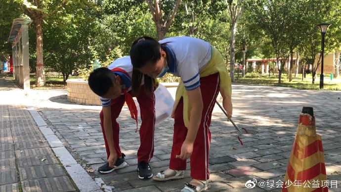 WAOSD_2408's tweet image. is #mankind's common home, to protect its cleanliness, should start from selves, avoid littering &amp;amp; reduce #engergy #pollution. Could see our #planet has smoked too much #secondhandsmoke from the scene of the pile of cigarette butts. #fornature #future #post2020 @CBCGDF_China #eco