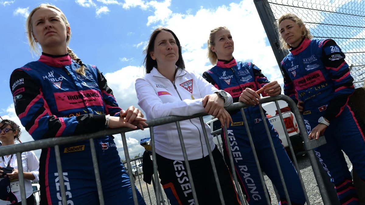 Jalopnik's tweet photo. Two all-female teams have started the 2020 24 Hours of Le Mans
https://t.co/tQSMWaUXYn https://t.co/TtEwFy5bUE