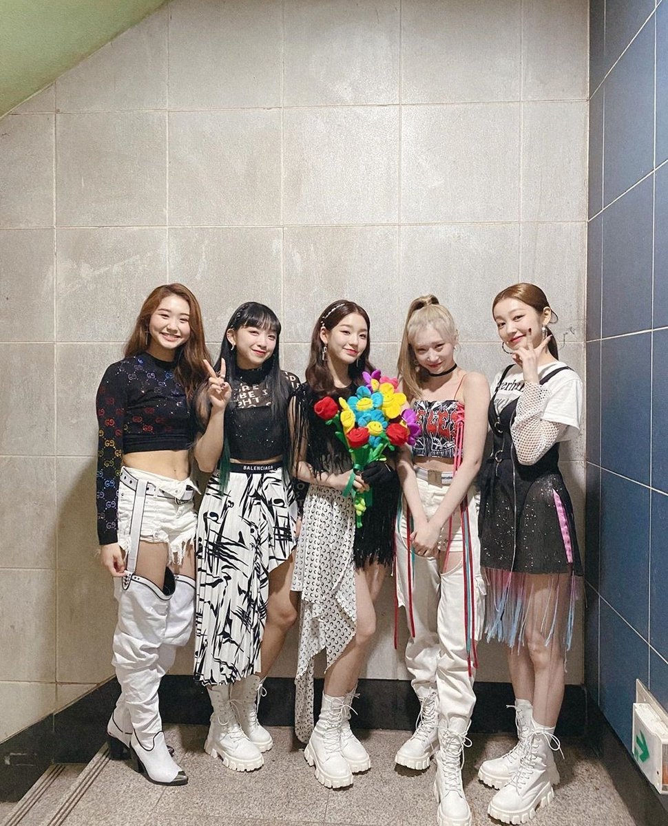 fluffyscii's tweet photo. thanks for 4 months😭
Happy 4 months debut❤💖🎉🎉
#4MONTHSWITHSECRETNUMBER
#4MonthWithSecretNumber
#SECRET_NUMBER
@5ecretNumber https://t.co/qO9ZBdHlpR