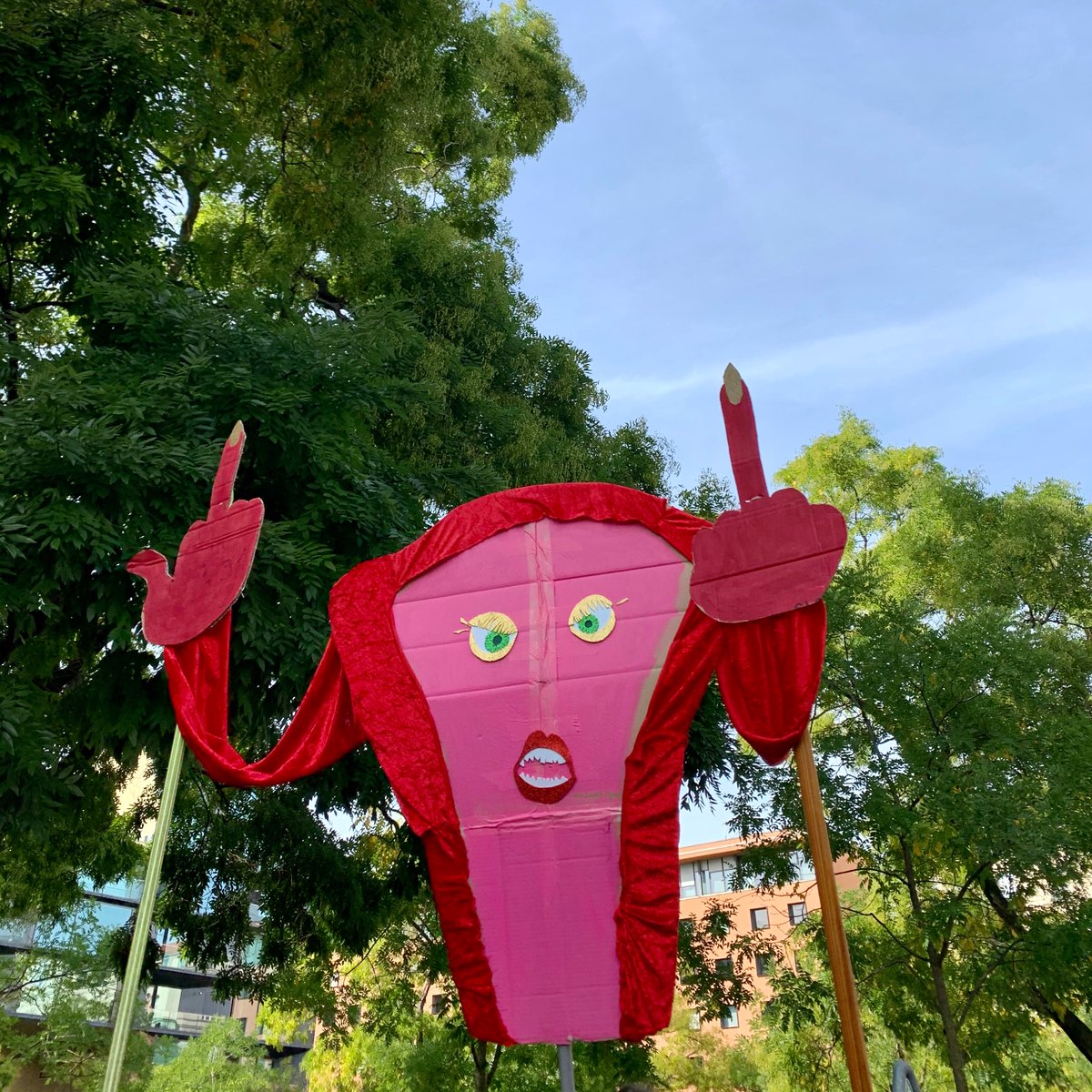 magda_albrecht's tweet photo. Ganz Berlin-Mitte ist abgesperrt, denn in Deutschland sind Christen-Fundis, die gegen Abtreibung und Queerness sind, besser geschützt als unsere sexuelle und geschlechtliche Selbstbestimmung. Unsere Gesänge haben sie bestimmt trotzdem gehört #b1909 #nofundis #wegmit218 https://t.co/uemALn85ce
