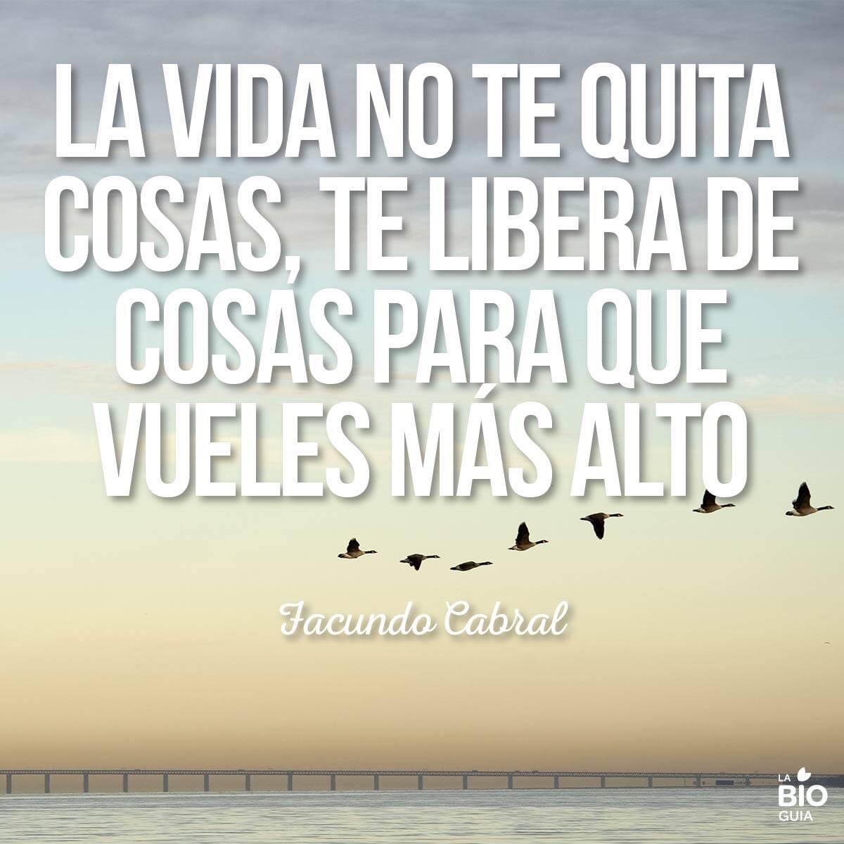 MoncayoRRHH's tweet photo. Feliz fin de semana! “La vida te libera de cosas para que vueles más alto “ Facundo Cabral #ViveSimple #propósito https://t.co/tZbEqwnEaH