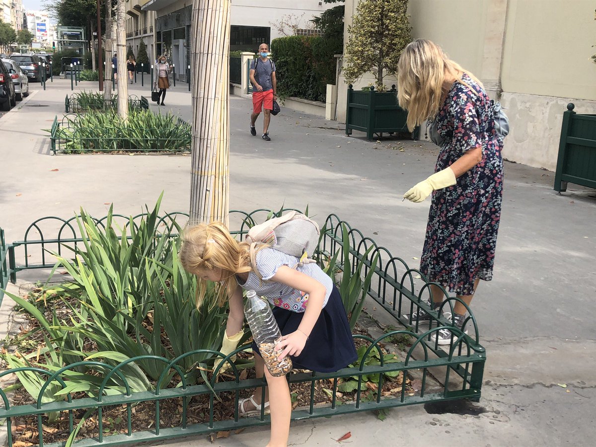Merci à tous d'avoir répondu présent à mon appel pour le <a href="/WorldCleanupDay/">World Cleanup Day</a> !1 heure de collecte des déchets et autres immondices laissés sur la voie publique aux abords du Bois de Boulogne et du Parc de la Folie Saint James à #Neuilly !Responsabilisons nos concitoyens! #CleanupDay