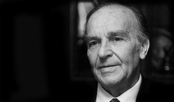 "Davalar acılar içinde büyür, refah içinde ölür.

Savaş ölünce değil, düşmana benzeyince kaybedilir.

İstediğiniz kadar dağlara haç dikin, gökyüzüne her baktığınızda hilali göreceksiniz.

Ey teslimiyet, senin adın İslam’dır.”

       Aliya İzzetbegoviç

Rabbim rahmet eylesin.