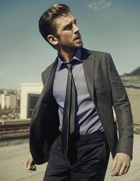 90) Dan Stevens