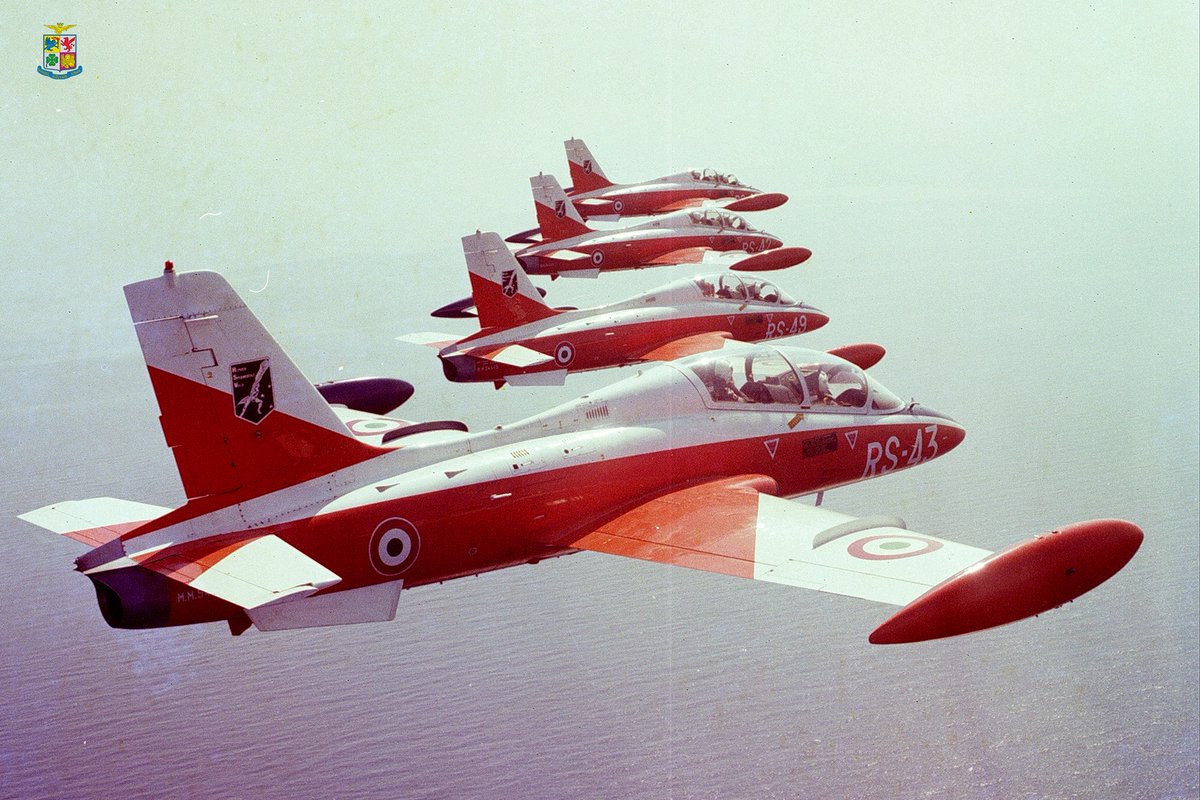 ItalianAirForce's tweet photo. #AccaddeOggi
1979, al Reparto Sperimentale di Volo iniziarono le prove intensive sui primi esemplari di produzione del velivolo #MB339A
#HappenedToday #AeronauticaMilitare #lanostrastoria #latuasquadrachevola https://t.co/NcF81jKuUA