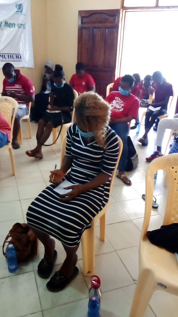Sharlsharl66's tweet photo. Ongoing training on social media monitoring to counter violence conflict supported by @SFCG_Kenya and @EUinKenya #TusemezaneVijana @safecommunity @KibindioS @Wanjiku6 https://t.co/3559QxKqLQ