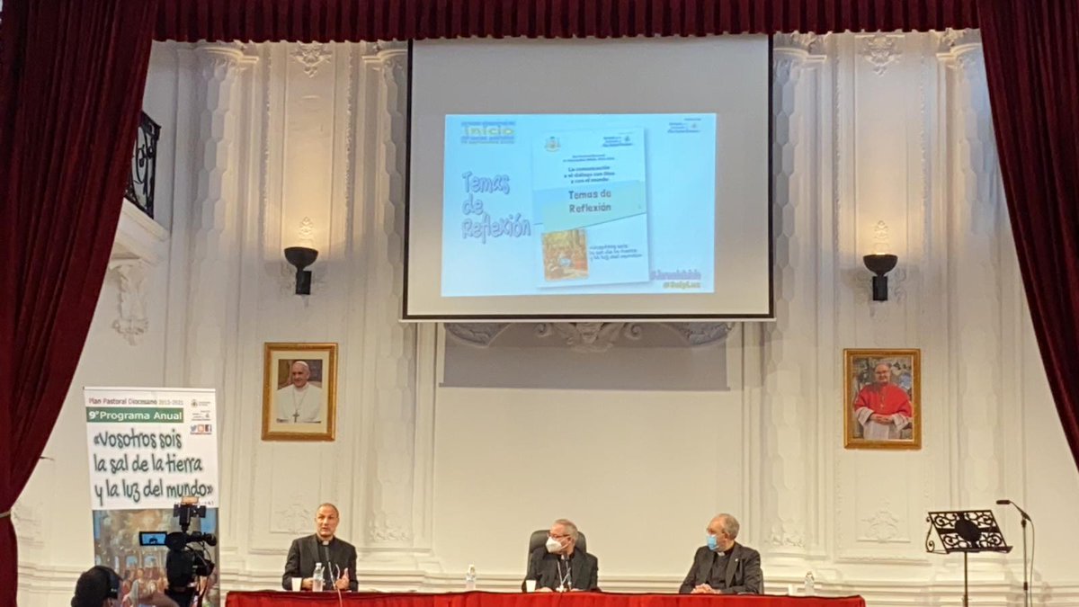architoledo's tweet photo. En el blog del PPD puedes encontrar los #TemasDeReflexión para este curso #9ProgramaAnual #SalyLuz que son presentados en este momento por @MelchorST, subsecretario del Pontificio Consejo para la Cultura, en la #JornadaInicio https://t.co/9gLNVsbSGG https://t.co/tY49ko4aMh