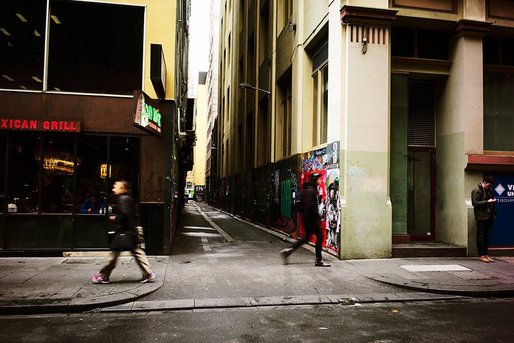 inao_toshiaki's tweet photo. somewhere  street , melbourne australia
WAIKIKI PHOTOGRAPH
#melbourne 
#australia 
#somewherestreet 
#streetphotography 
#streetsnap 
#photography 
#leica 
#ライカ 
#leicamtyp240 
#waikiki_inc_photograph https://t.co/9NnwyQ2Gdn