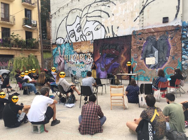 Ahir vam fer formació antirracista a #Vallcarca. 
Moltes gràcies a les que vau venir. 
Seguim treballant! 
🌈🌻🔥