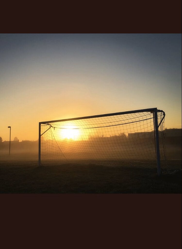 Respetando todos los sectores ..que están siendo condicionados en su desarrollo normal .
Este del balón lleva mucho tiempo ensombrecido.Findes y Findes sin la rutina del placer  de ver crecer a los jóvenes ..volveremos con el Sol radiante y con más fuerza Go!!