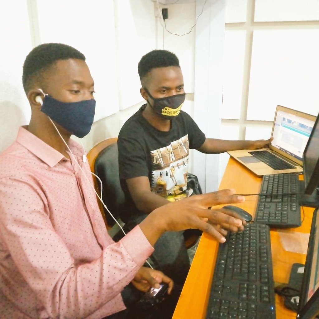 prochece's tweet image. Team work ✊.....canopy mapping Sierra Leone 🌳🌳
@Tanzania_RA
@RamaniHuria
@OMDTZ
@SUA
#urbanresilience
#treemapping