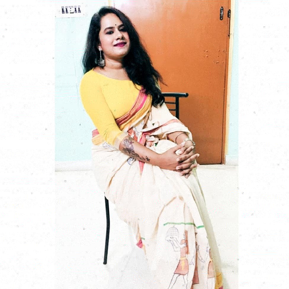 Own less , live more ❤️💛

#traditionallove❤️ #sareelove