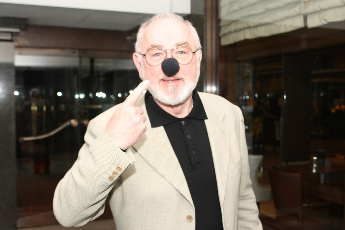 WetnoseDay's tweet image. Can't bet @Wetnoseday without these lovely chaps @PeterEgan6 @dan710ths Poses with Noses raising funds 4 animals wetnoseanimalaid.com