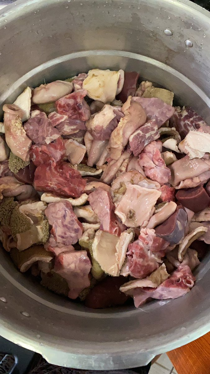 boluxxxx's tweet photo. Everything but liver. #PressurePot https://t.co/4kunRekeYf