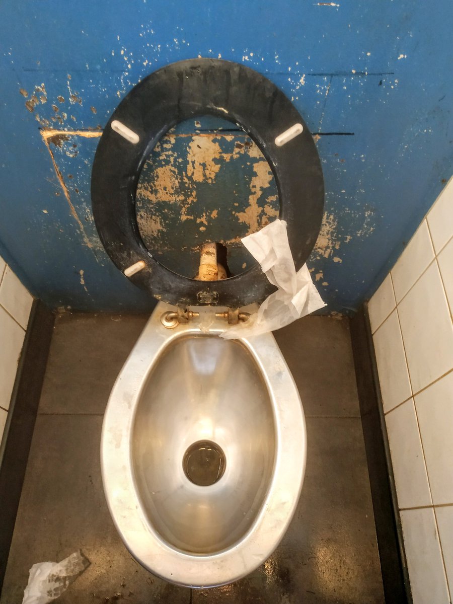 Public toilets are more important than ever due to COVID making toilets in pubs, cafes, etc. less accessible. Shame the toilets in Howth are in such a dreadful state. @Fingalcoco @howthismagic @davidhealyv @CllrEOB @brianmcdonagh @jguerin11 @AoibhinnTormey @hopkins_joan  @alavin1