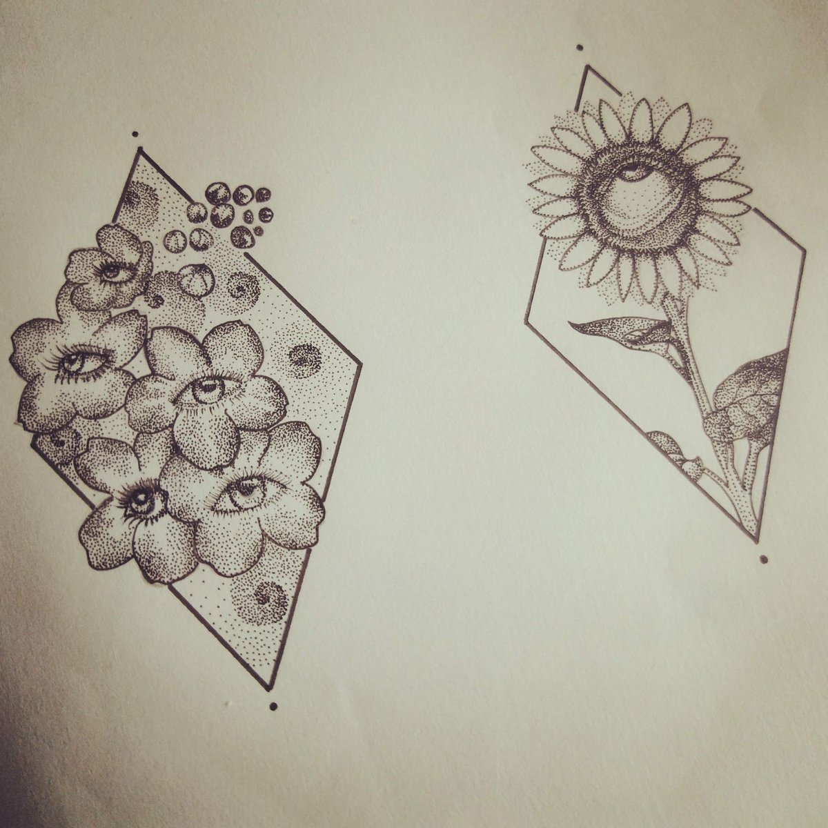 lettygraphy's tweet photo. Eyes and flowers, bis !

#stippling #dot #dotwork #pointillism #artisstippling #blackdots #flowers #eyes #artwork #drawing #sketch https://t.co/aWpTi6EzVC