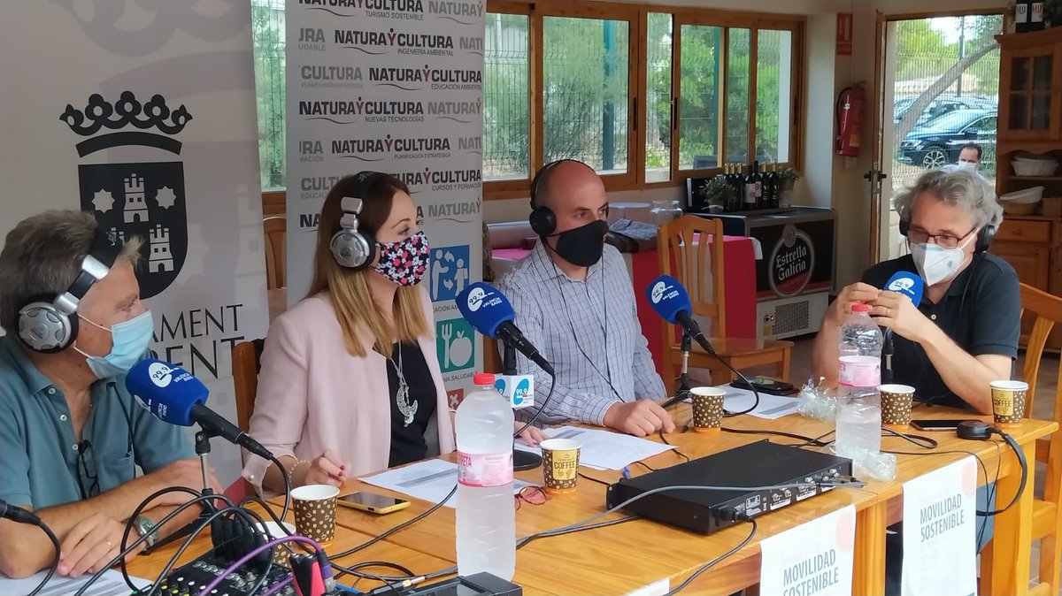 NaturayCultura2's tweet photo. Programa @Aj_Torrent @999vlcRadio #MovilidadSostenible #SEM2020 en #CAVedat “La movilidad sostenible mejora la salud y las relaciones sociales: camina y vive la ciudad” https://t.co/XYPqjoXxJn