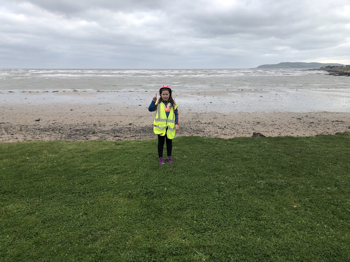 bar1brennan's tweet photo. 5 beautiful Dublin miles to clear the head after a crazy and eventful week.. but my favourite wee training partner always keeps me right 💚
#4Séimí #Dublin2Donegal #Makeawishireland #Highone https://t.co/N8zTOQojMs