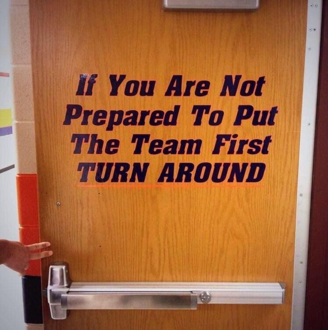 2️⃣Days from the start of our Pre-Season! 2️⃣Weeks from our opening match at Iroquois. Reminders before Monday:
✅Bring your own Water/Mask 
✅Sign up on WITS to tryout 
✅COMPETITIONisKING👑
✅Bring Flats for Running 🏃 
✅ENERGY in EVERYTHING 
Thankful for the opportunity #EARNit