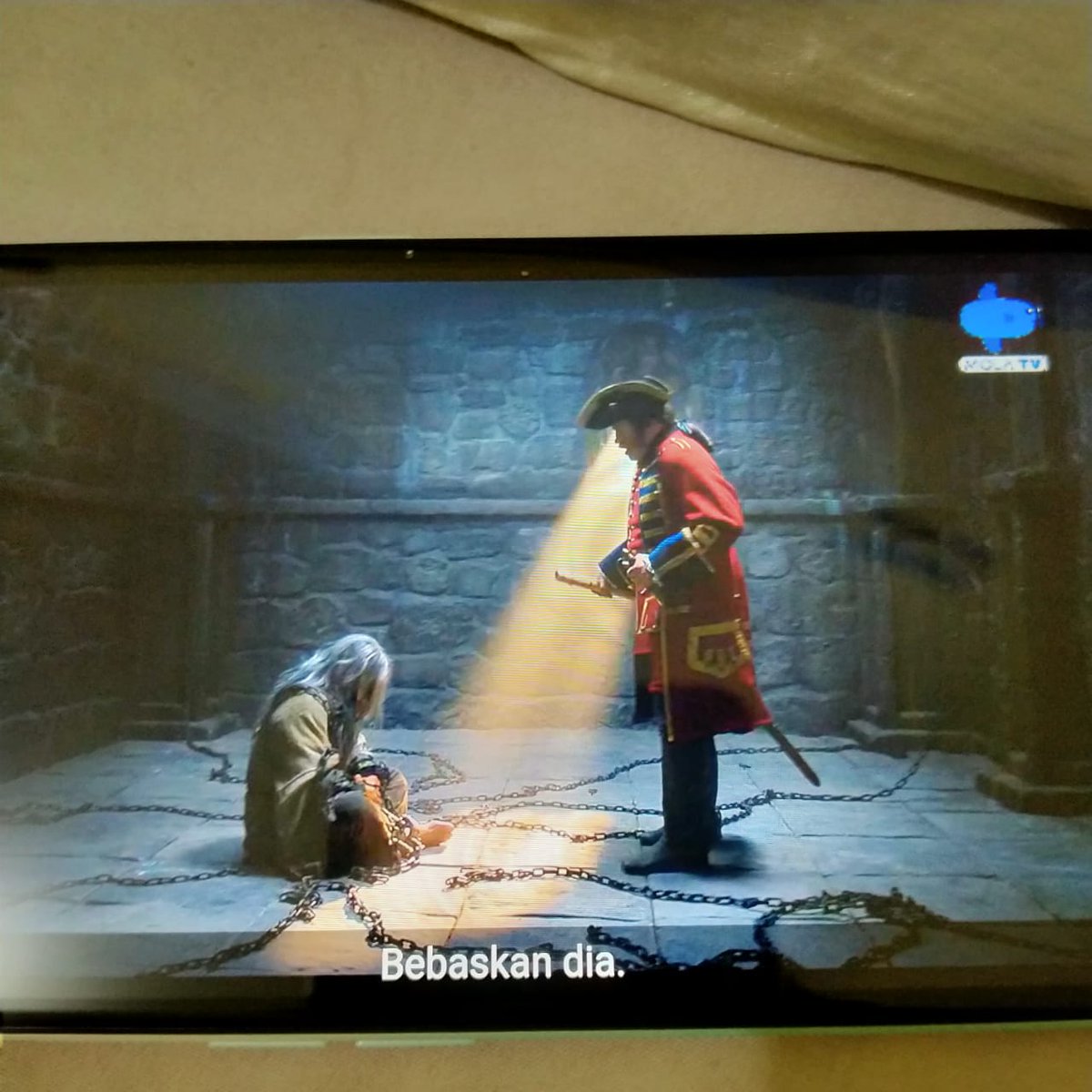 scoopofgoodness's tweet photo. Keren sih ini filmnya Jackie Chan dan Arnold Schwarzenegger mengajarkan tentang bagaimana menghormati lawan dan mereka ga musuhan ternyata malah diajak ke negaranya jalan-jalan, baek amat sih jack https://t.co/bvgyJrN0yY