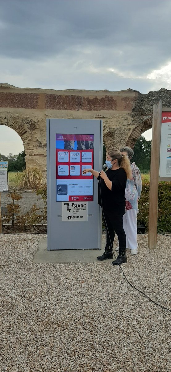 p_lakehal's tweet photo. #JEP2020 La mobilisation pour valoriser l'#aqueducRomainduGier continue ! Inauguration d'une borne interactive à #Chaponost pour tout savoir sur ce fabuleux monument.  @rhone_fr @auvergnerhalpes 
Cc @bernstephane https://t.co/zhB3XoOBVc