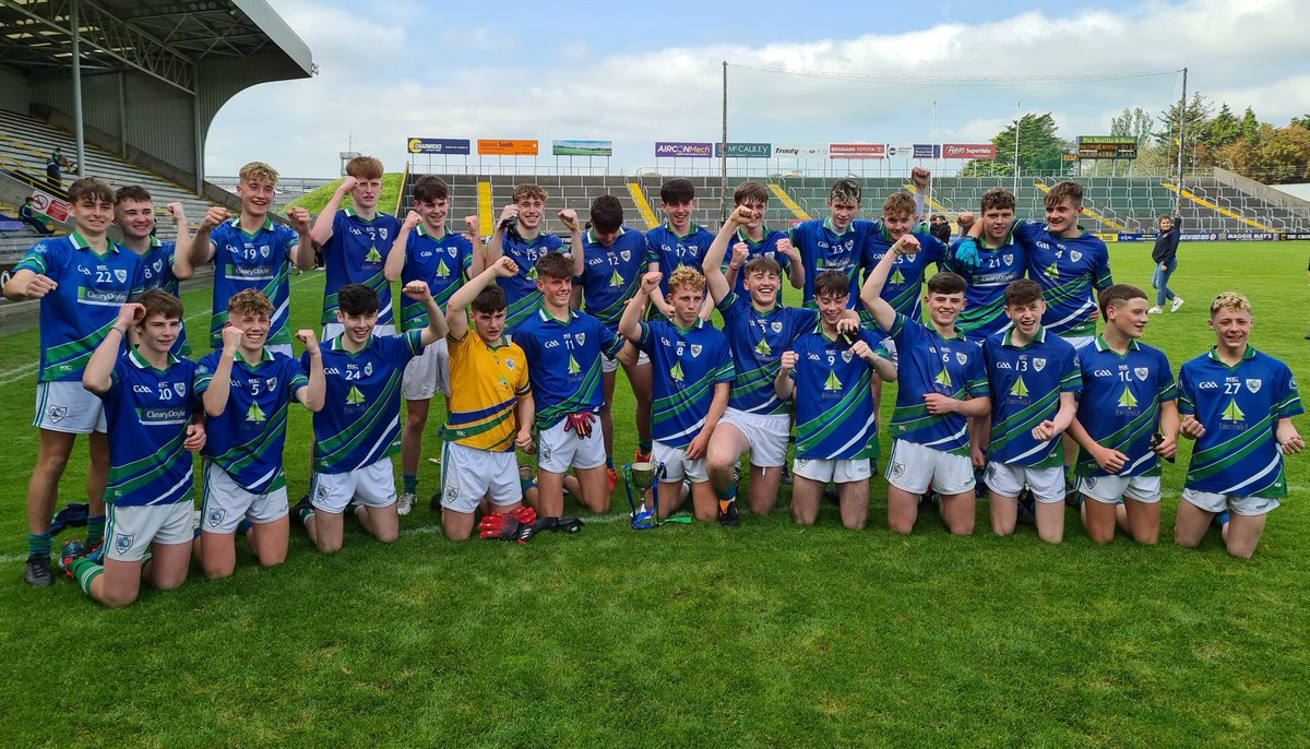 Huge congratulations to our Minor footballers who have captured the Premier title with a one point win over Naomh Eanna Gorey. Final score 1-11 to 0-13. Enjoy the feeling lads- your hard work has paid off! Well  done to Tony and his management team.💙💚