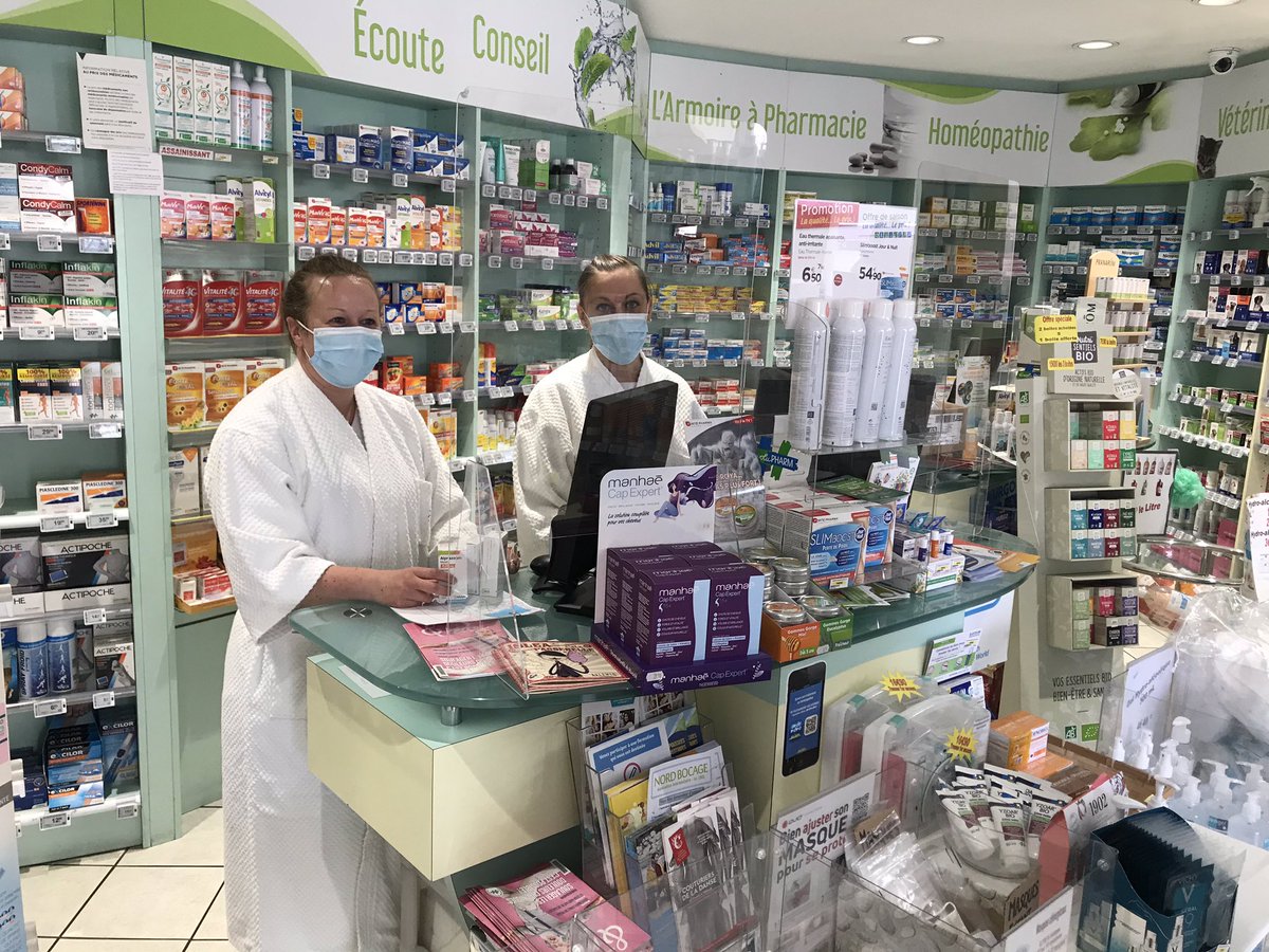 stephhuin's tweet image. ⛲ Le @WorldWellnessW1 a démarré dans toutes les stations de La Route des Villes d&apos;Eaux. À Bourbon-l&apos;Archambault, les commerçants de la station et du marché s&apos;affichent #AccrosDuPeignoir 👍
#WWW2020