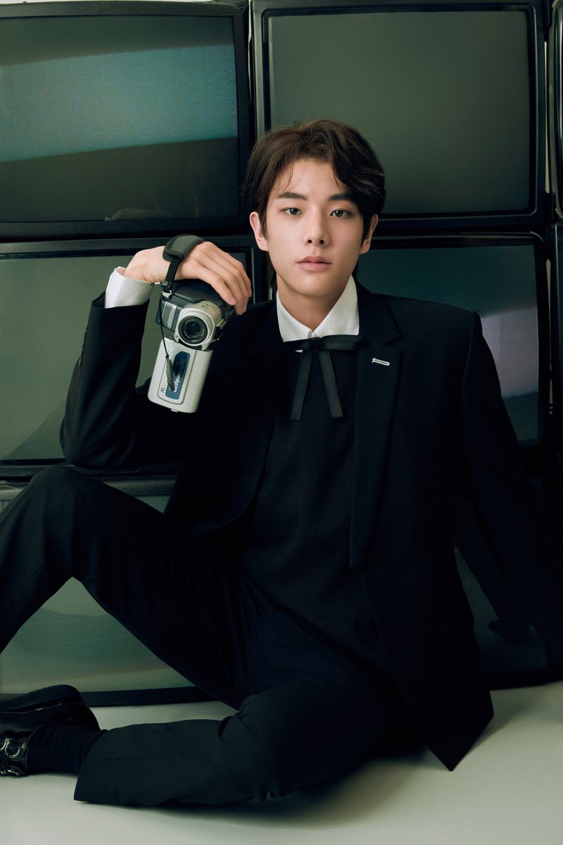 EHYPEN_JAKE's tweet image. [#JAKE] 이게 내 공식 사진이야 좋아 보이니 ㅋㅋ
 어쨌든 정말 고마용 

#ENHYPHEN #제이크 #ENHYPHEN_JAKE