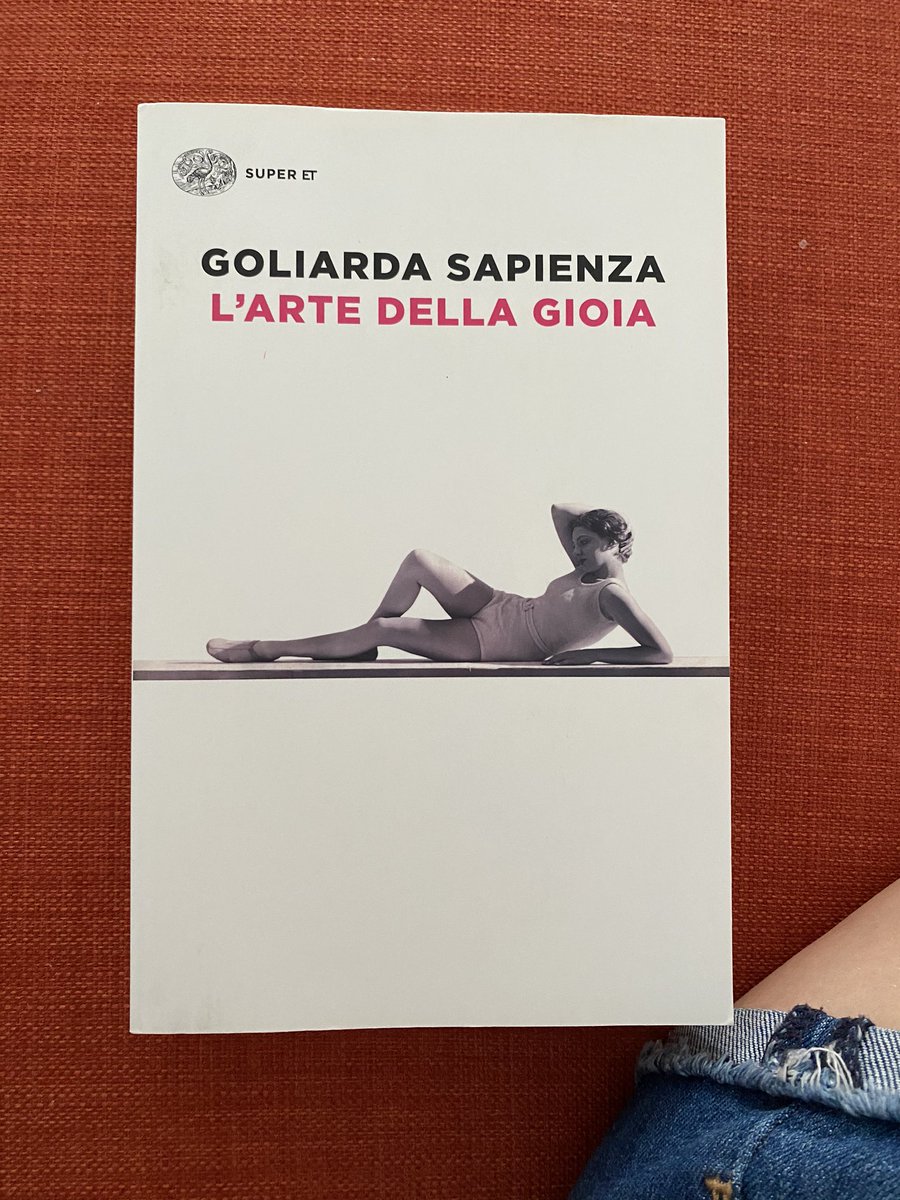 In attesa del nuovo libro della Parrella... oggi mi hanno consigliato questa lettura. #goliardasapienza #superet #ioleggoperchè #libri #libribelli