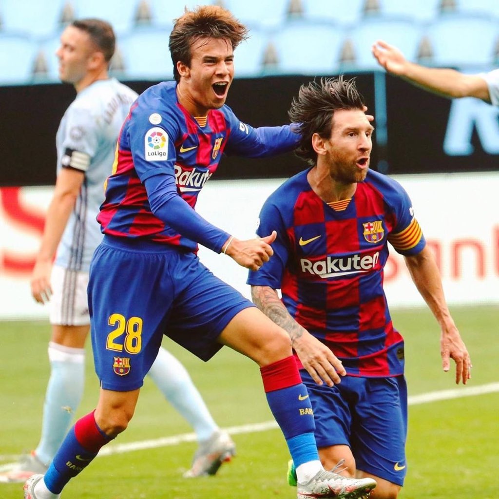 NajimShanto's tweet photo. The amount of patience @RiquiPuig has shown... after Pep Segura forced him to stay in La Masia an extra year, after he rejected Pochettino and Spurs when Valverde didn’t count on him, our best midfielder after Setien ignored him, then to ignore him again. Now this. #RiquiNoSeToca https://t.co/fdIKcKUJas