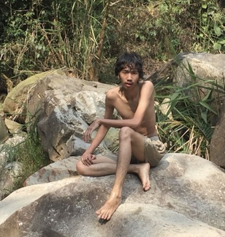 Salah satu foto model bnn yang berhasil gua ambil dari camera HP