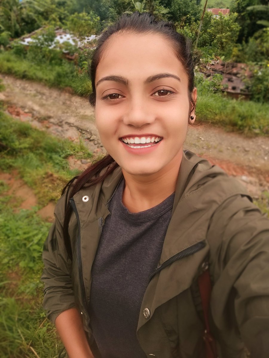 बरु खुसी किस्ता किस्तामा 
मिलोस् केही फरक पर्दैन, 
तर पाएको खुसीमा स्वतन्त्रता
हुनुपर्छ💞😊♥️