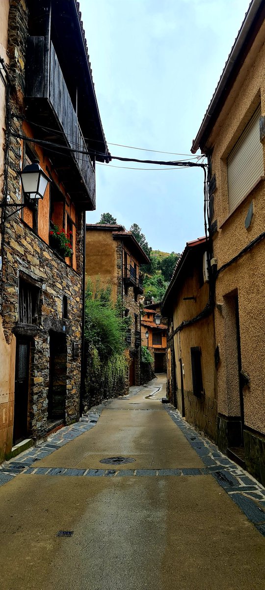 enavicens's tweet image. #RobledillodeGata
#caceres 
#nublado